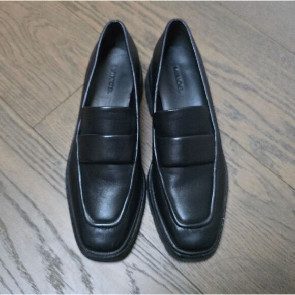 Vince Robin Leather Lug Sole Penny Loafer in Black - Picture 7 of 13